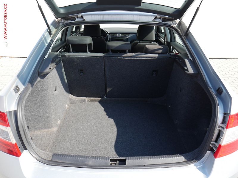 Škoda Octavia (2014) 1.6TDI, AC, temp, STK2/28 - fotka 7 z 14