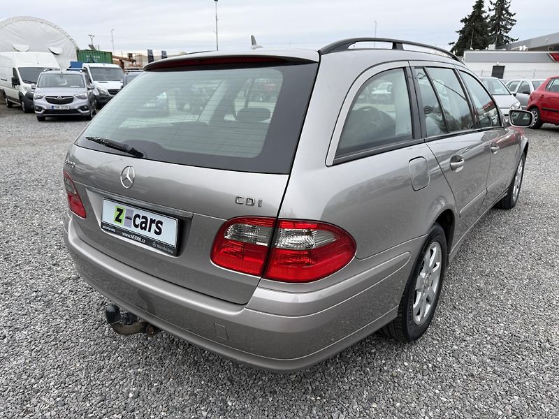 Mercedes-Benz Třídy E E 220CDi Manuál - fotka 5 z 17