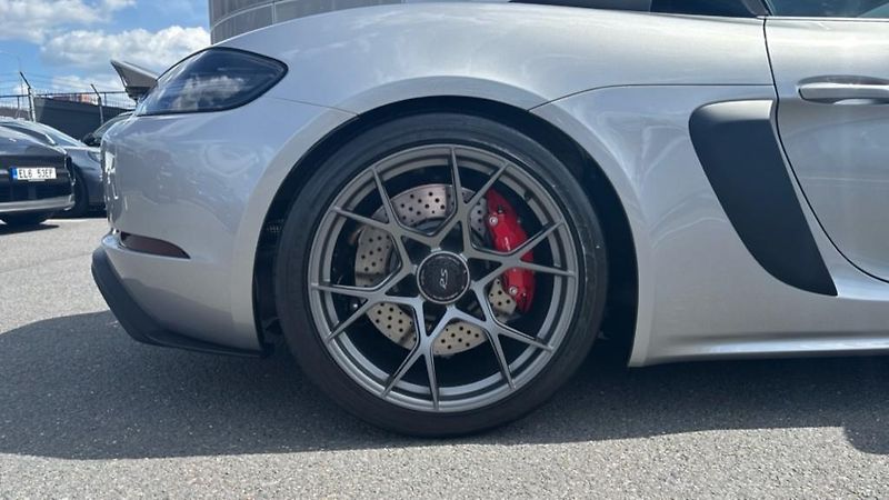 Porsche Boxster 718 GT4 Spyder RS - fotka 11 z 30