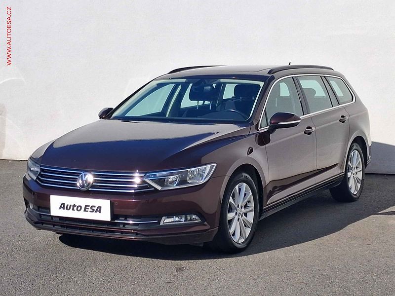Volkswagen Passat (2017) 1.4 TSi, Comfortline, navi - fotka 3 z 19