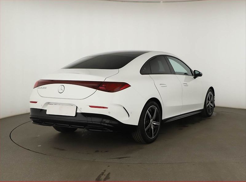 Mercedes-Benz CLA (2026) 200 - fotka 5 z 25