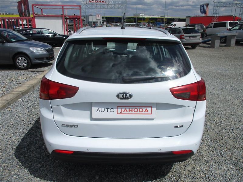 Kia Ceed 1,6 CRDi, klima,servis,DPH,CZ, - fotka 6 z 40