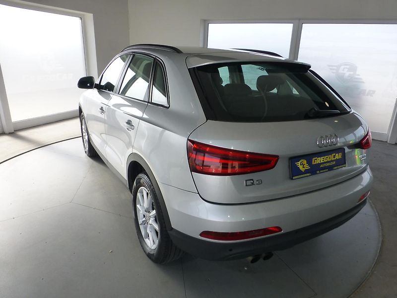 Audi Q3 (2012) 2,0TSI-125KW*NAVI**PARK.S**4X4 - fotka 7 z 26