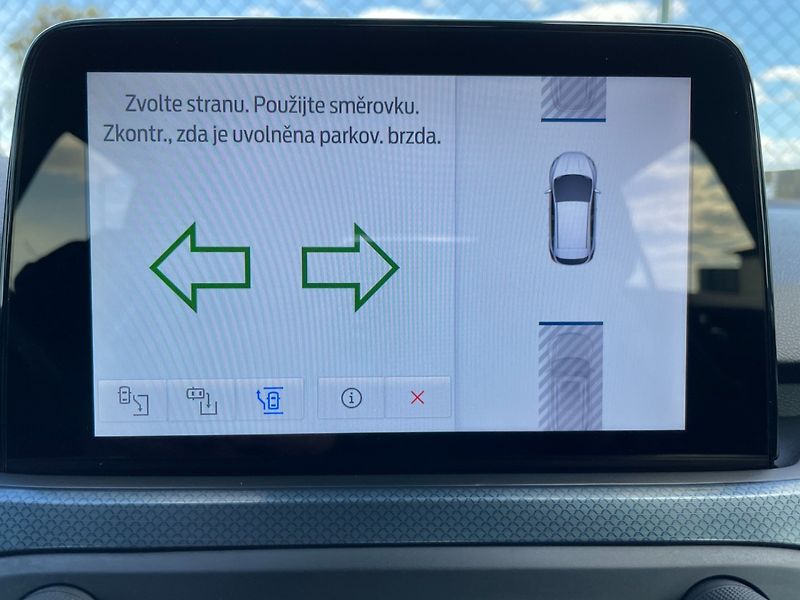 Ford Focus (2022) Active Com. 1.5TDCi! Tažné! - fotka 34 z 39
