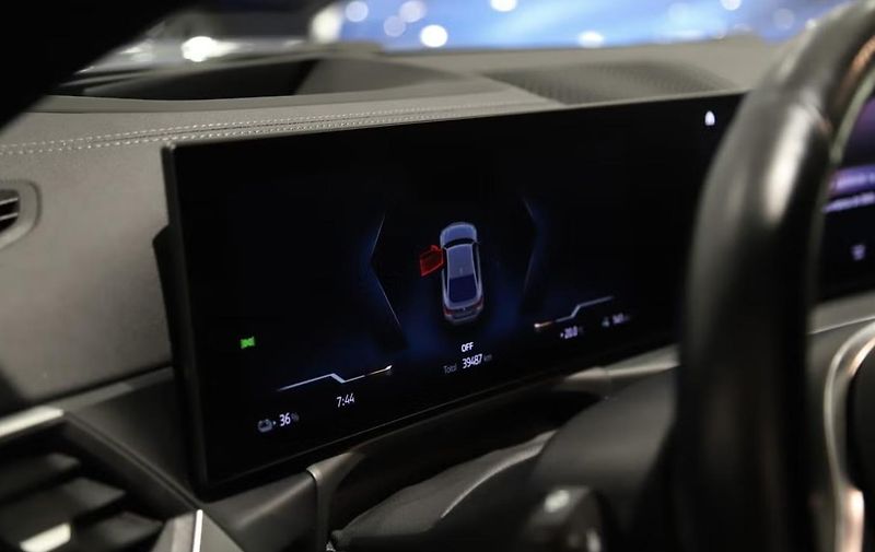 BMW i4 M50 xDrive GC 360k Tažné Laser - fotka 12 z 13