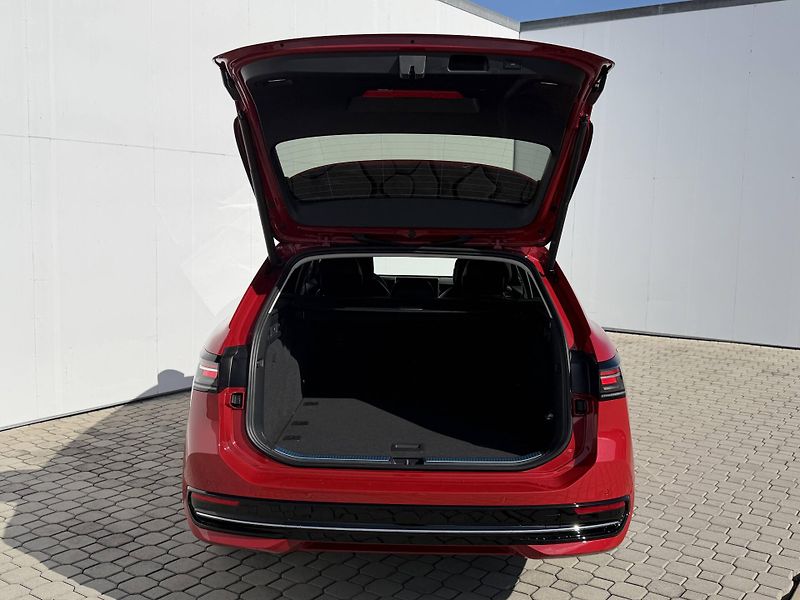 Volkswagen Passat (2026) Elegance DSG mHEV 1,5eTSI - fotka 4 z 25