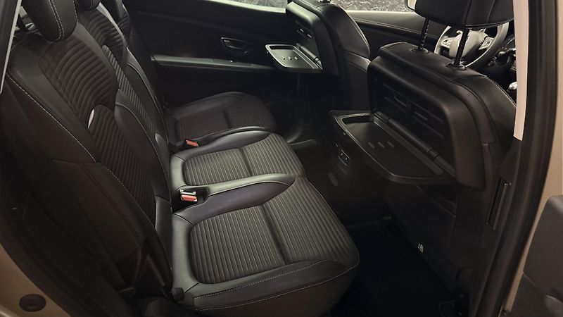 Renault Grand Scénic (2020) TCe,140PS,REZERVOVÁNO - fotka 18 z 45