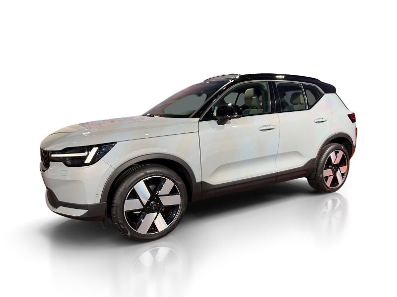 Volvo XC40 (2026)  NEW PLUS LOUNGE PAKET MY27 - fotografie inzerátu
