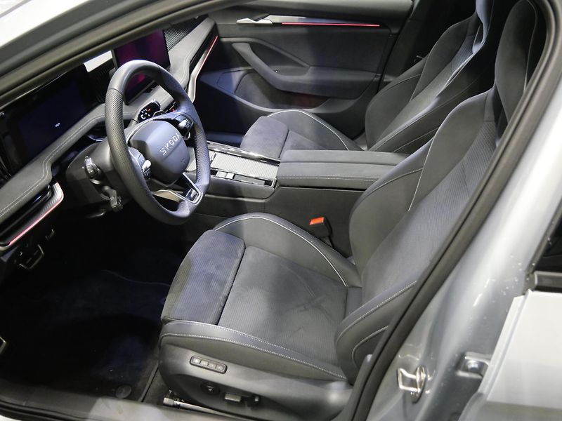 Škoda Superb - fotka 12 z 27
