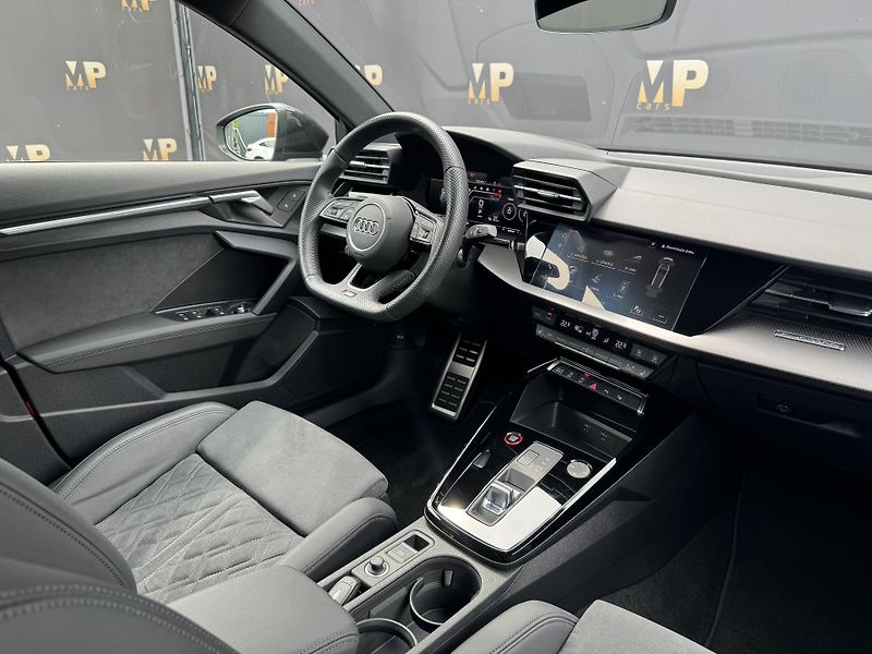 Audi RS 3 (2024) 2.5TFSi 294kW Quattro, Matrix  - fotka 15 z 57