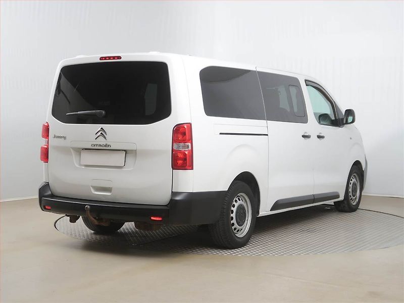 Citroën Jumpy (2019) 2.0 BlueHDi, Bus, 5Míst, ČR - fotka 5 z 15