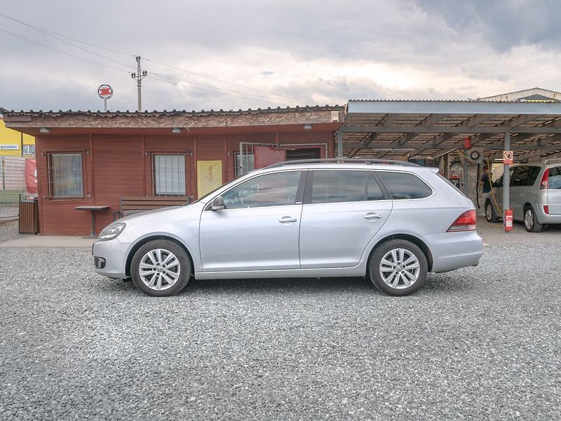 Volkswagen Golf (2012) 2.0TDI 103KW - 2x KOLA - fotka 8 z 49