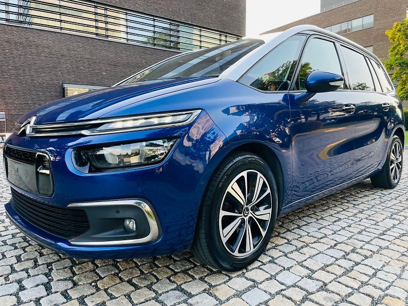 Citroën Grand C4 Picasso 2.0HDi MANUÁL 7MÍST SENZORY - fotka 5 z 46