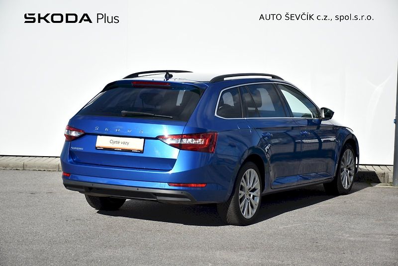 Škoda Superb (2021) Ambition plus 1.5 TSI 110kW DS - fotka 2 z 29