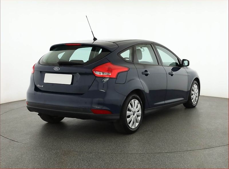 Ford Focus (2015) 1.6 i, Serv.kniha - fotka 5 z 14