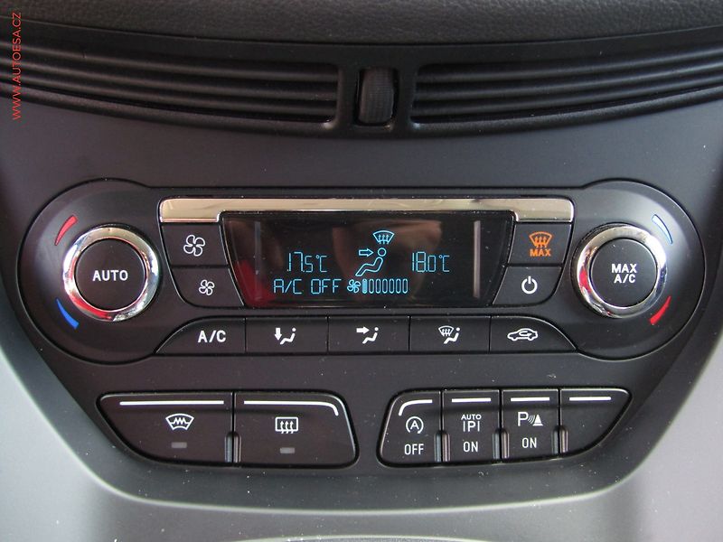 Ford Kuga (2015) 1.5EB, Trend Plus - fotka 14 z 18