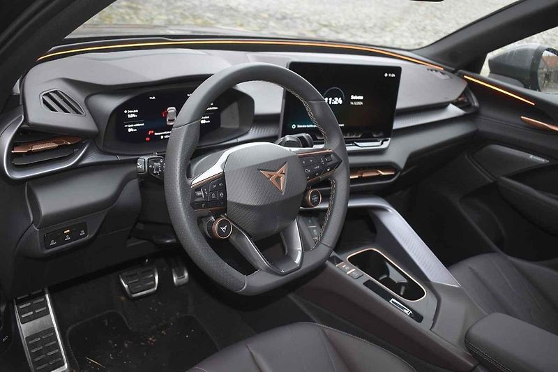 Cupra Terramar vyhoví rodinám i díky příjemným jízdním vlastnostem.