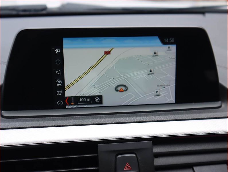 BMW Řada 1 (2018) M Sport 118i, Automat - fotka 16 z 21