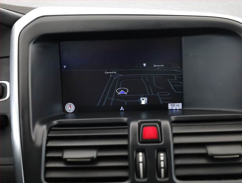 Volvo XC60 (2015) D5, 4X4, Automat, Serv.kniha - fotka 13 z 20