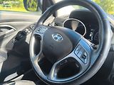Hyundai ix35 2.0D4X4,90KM,MAX VÝBAVA,KRÁSNÝ - náhled 16