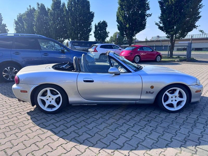 Mazda MX-5 (2000) NB 1,8 107 KW SVOR 6Q - fotka 6 z 45