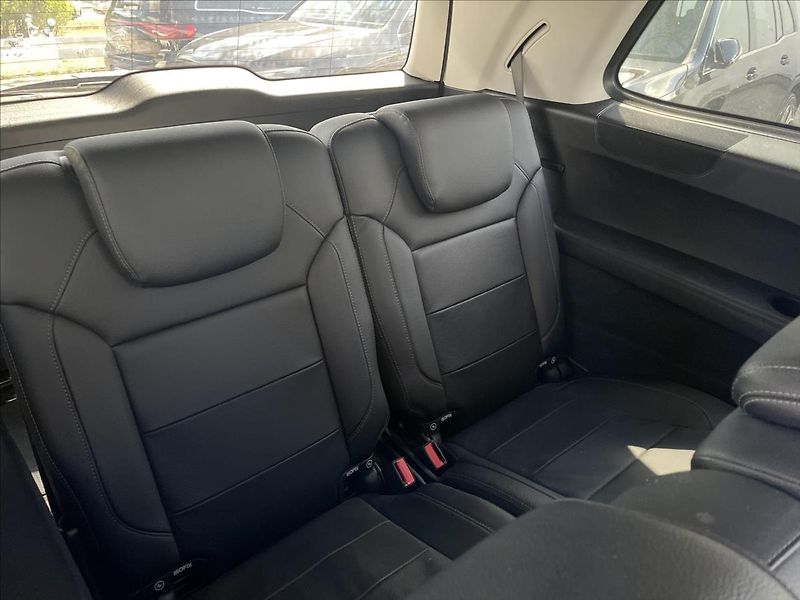 Mercedes-Benz GLS 350d 4MATIC - fotka 21 z 22