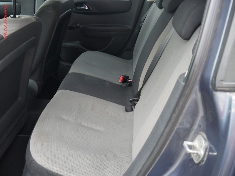Citroën C4 (2005) 1.4 16V, ČR, AC, temp - fotka 10 z 17
