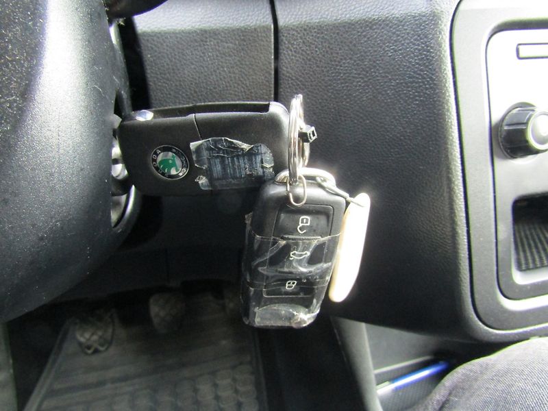 Škoda Roomster (2011) 1.6 TDI 66kW  BEZ KOROZE - fotka 30 z 34