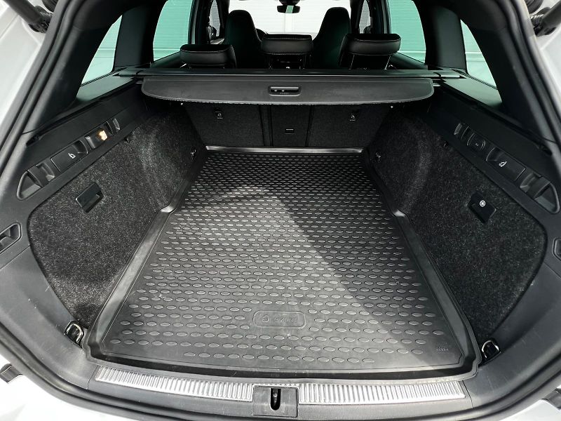 Škoda Superb 2.0TDI DSG 140kW Sportline  - fotka 23 z 25