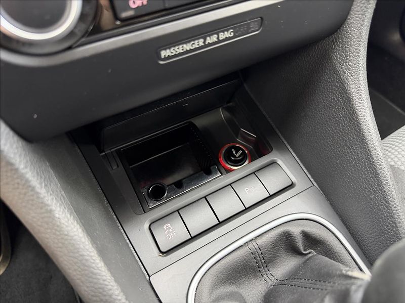 Volkswagen Golf 2,0 TDi, digi-klima, - fotka 14 z 22