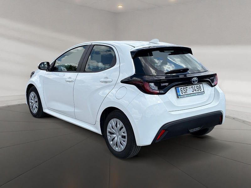 Toyota Yaris (2023) COMFORT TECH 1.5HYBRID 68kW CZ - fotka 4 z 11