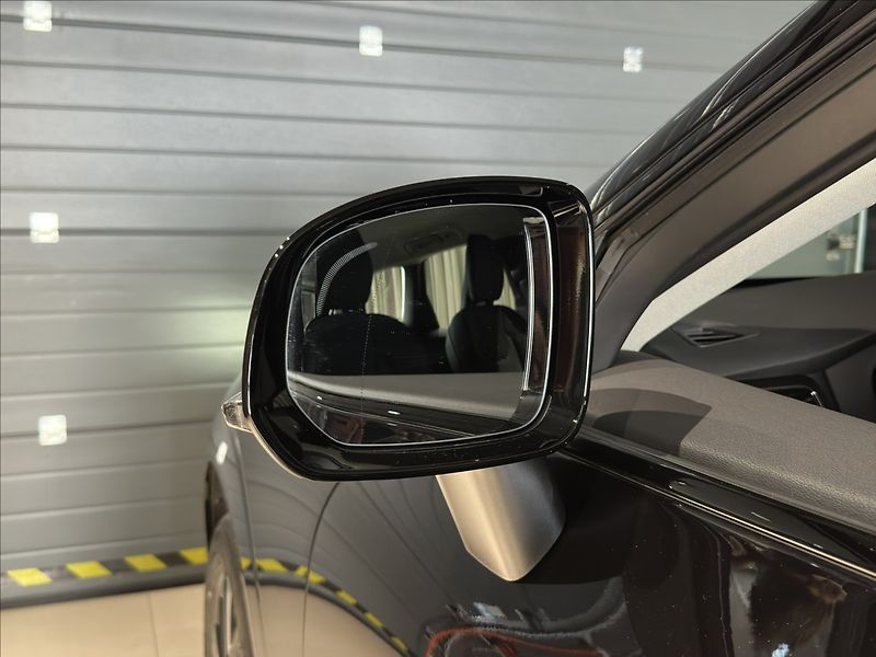 Volvo XC60 (2026) 2,0 B5  Plus Dark - fotka 10 z 31