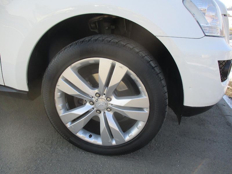 Mercedes-Benz Třídy M ML 350CDi SPORT 4M*NAVI*ALU 20 - fotka 23 z 50
