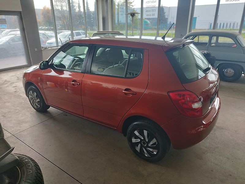 Škoda Fabia (2014) 1,2i 44KW KLIMA NOVÉ ROZVODY - fotka 9 z 23