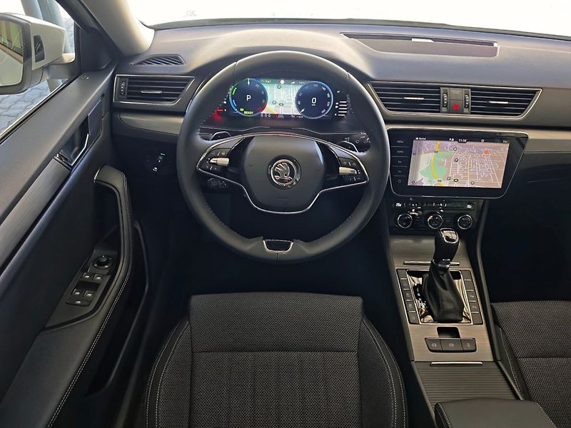 Škoda Superb iV 1.4 TSi Style Plug-in 160kW - fotka 16 z 50