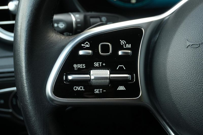 Mercedes-Benz GLC 300e, 4Matic, ČR, Vzduch - fotka 12 z 33