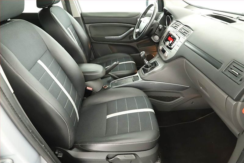 Ford Kuga (2011) 2.0 TDCi, nová STK - fotka 7 z 13