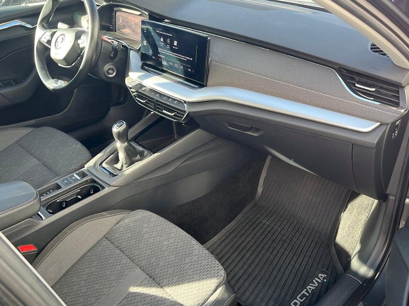Škoda Octavia (2022) 1.5 TSI 110kW Style Combi - fotka 18 z 24
