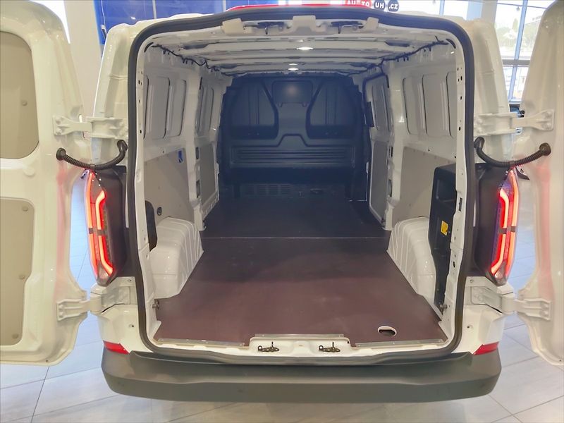 Ford Transit Custom 340 L2 Trend 64 kWh Dojezd 314 - fotka 15 z 25
