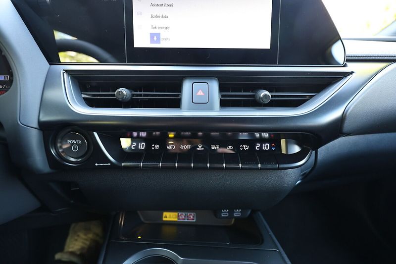 Lexus UX 300h 300H 2.0 HEV BUSINESS TECH - fotka 22 z 30