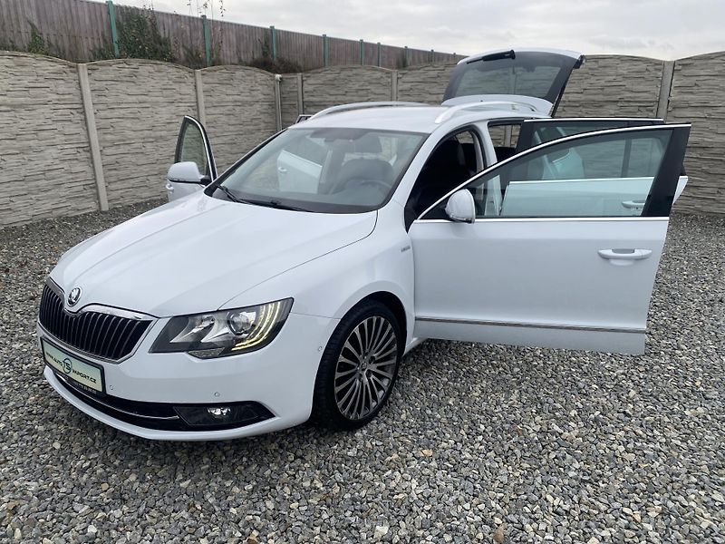 Škoda Superb 2.0TDi 4x4 170PS DSG L+K COMBI - fotka 136 z 158