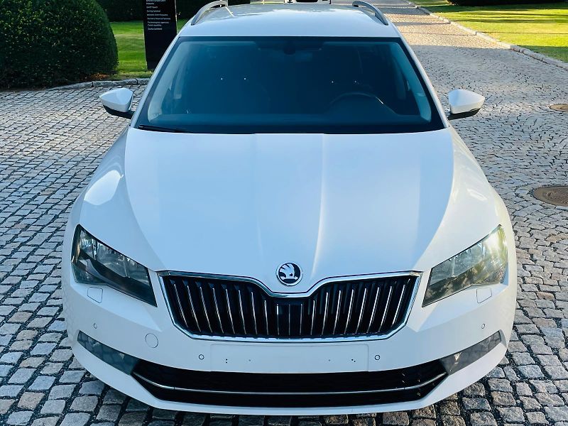 Škoda Superb 2.0TDI 1MAJITEL TAŽNÉ SERVISKA - fotka 5 z 44
