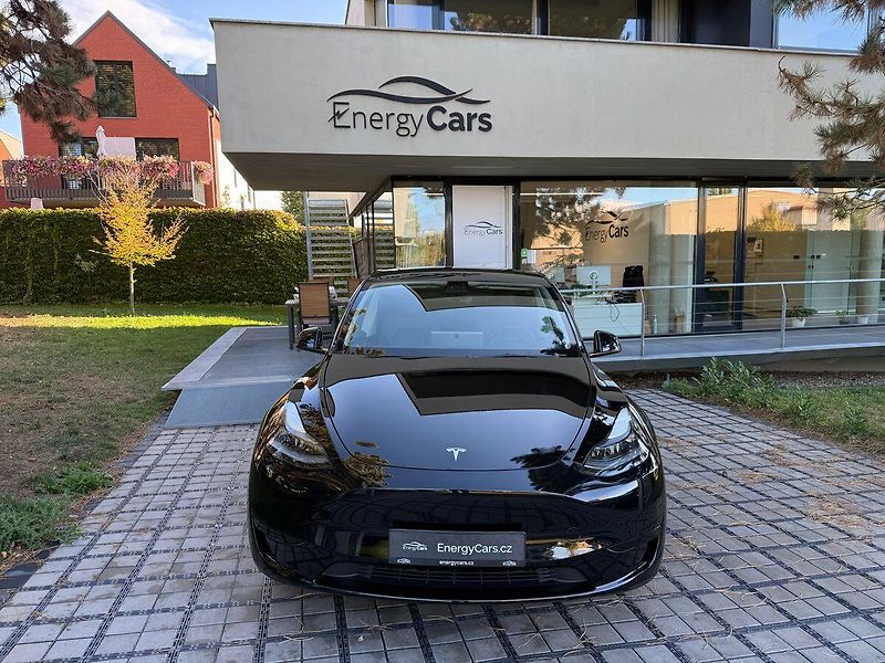 Tesla Model Y Standart Range LFP - fotka 2 z 40