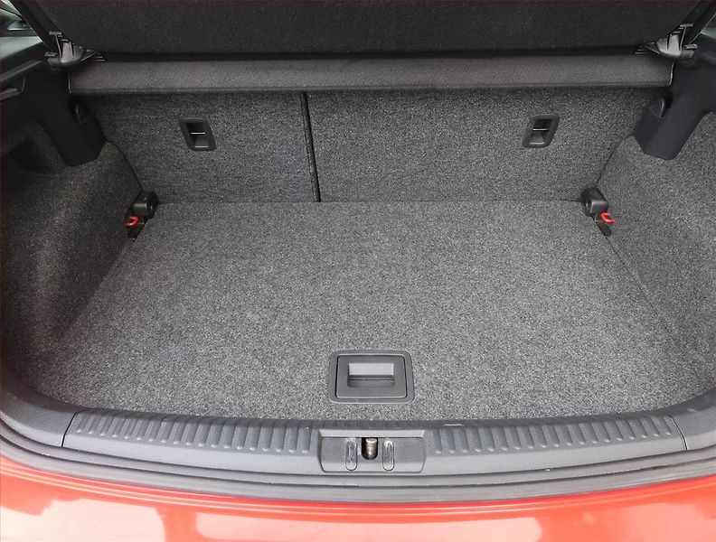Volkswagen Polo (2011) 1.2 12V, ČR,1.maj - fotka 13 z 14