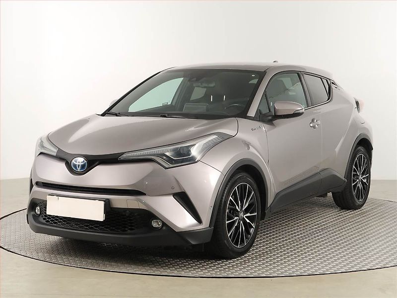 Toyota C-HR (2017) Executive 1.8 Hybrid, Automat - fotka 2 z 18