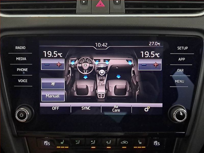 Škoda Octavia (2020) 1.6 TDI, Tempomat - fotka 19 z 20