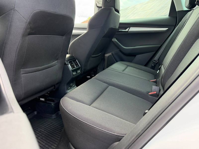 Škoda Karoq Ambition 1,5 TSI 110 kW 6° MP - fotka 8 z 41