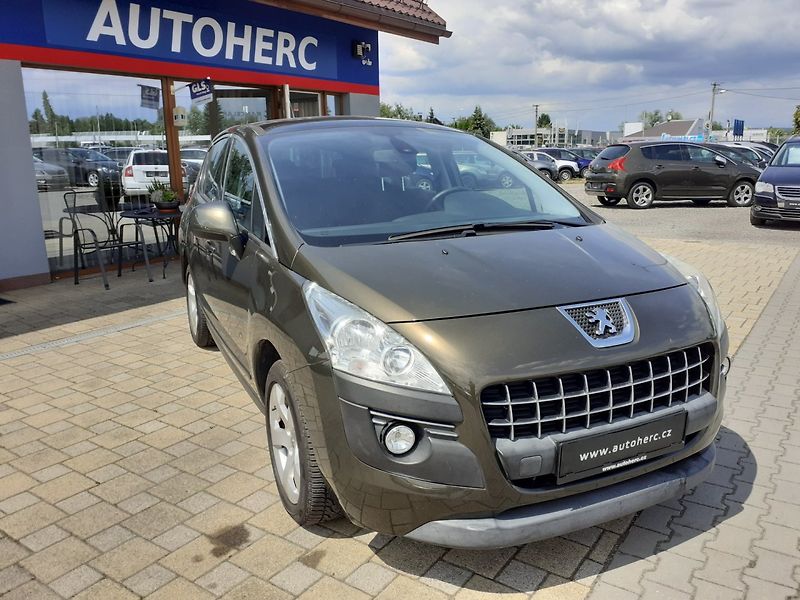 Peugeot 3008 (2010) 1.6 i 88 kW - fotka 2 z 26