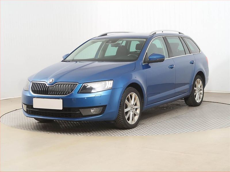 Škoda Octavia (2014) Style Plus 1.6 TDI, Automat - fotka 2 z 16