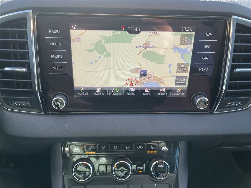 Škoda Karoq 1,0 TSi 85kw Style Tažné GPS - fotka 16 z 34